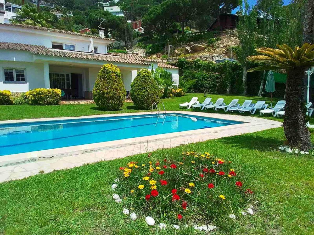 Villa Max Lloret de Mar Exterior photo